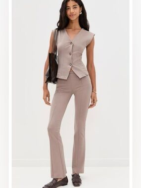 Brand new Le Bop Isla Vest and Pants Set